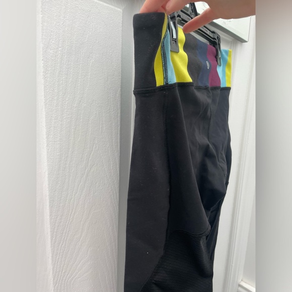 Lululemon Journey Cropped Black Leggings with colourful waist - Picture 8 of 8